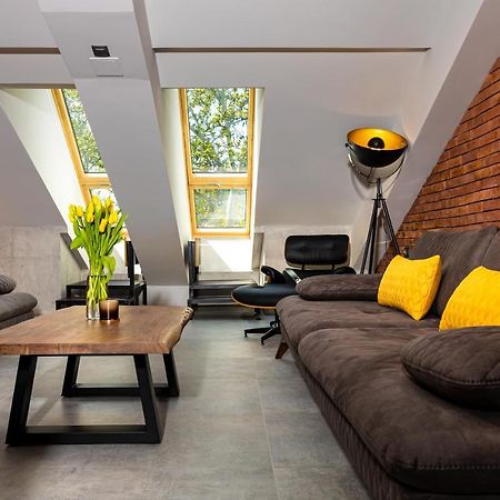 Industrial-Style 2Bd Loft With Parking Spot By Flat Mаnager Apartment Plovdiv Luaran gambar