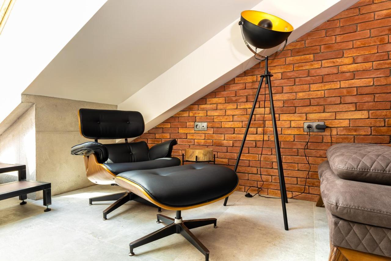 Industrial-Style 2Bd Loft With Parking Spot By Flat Mаnager Apartment Plovdiv Luaran gambar